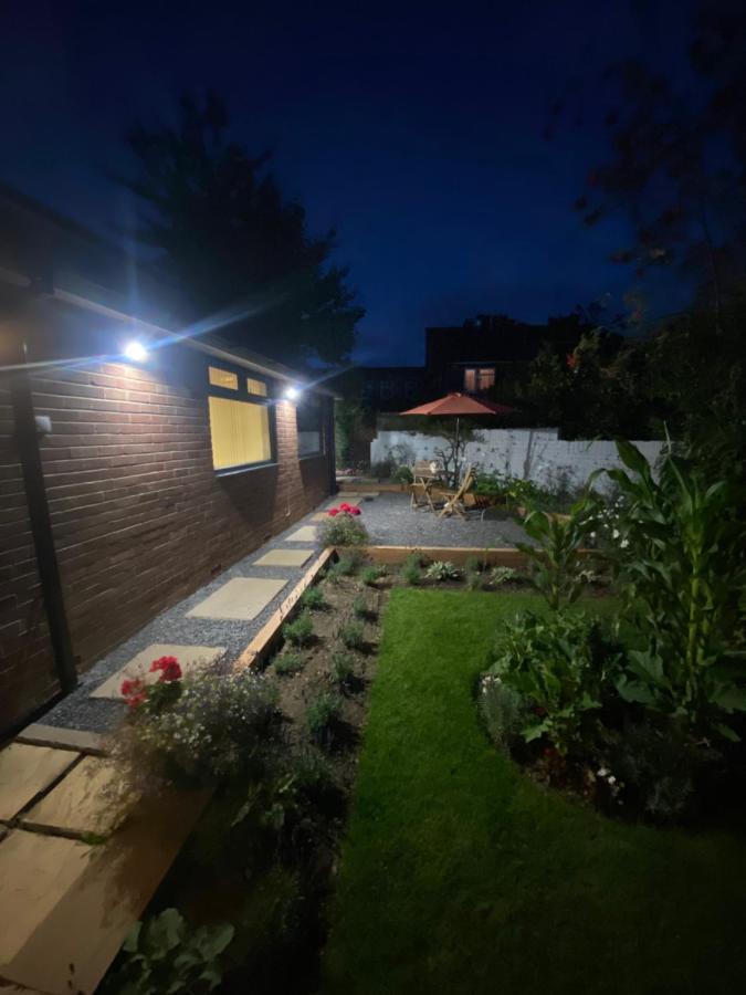 The Annexe Apartment Bracknell Bagian luar foto