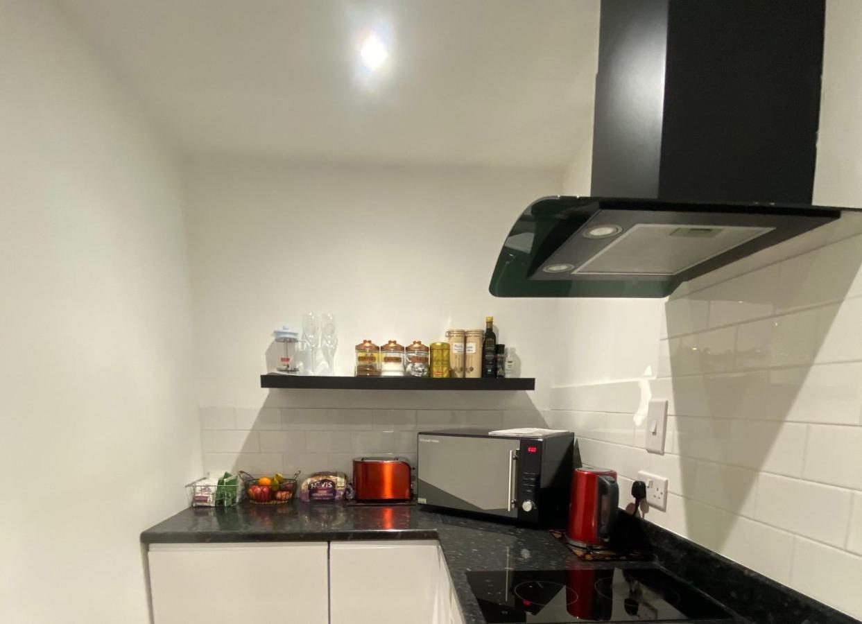 The Annexe Apartment Bracknell Bagian luar foto
