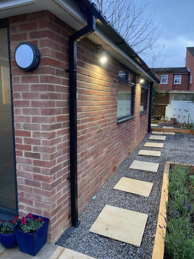 The Annexe Apartment Bracknell Bagian luar foto